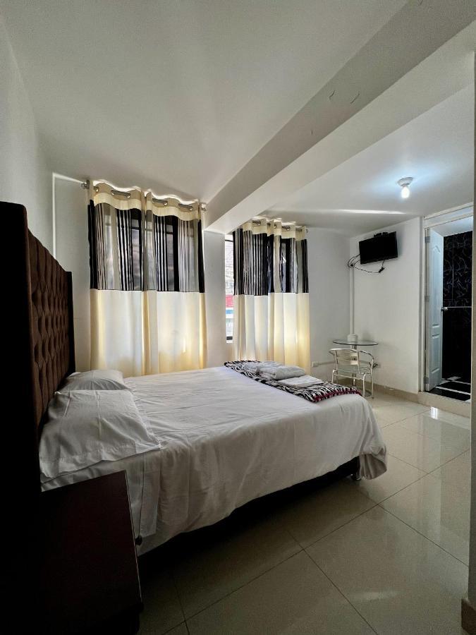 Hostal Santa Rosa Caraz Luaran gambar